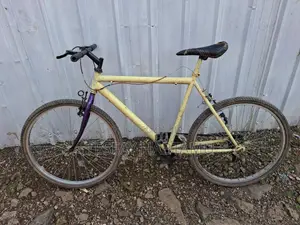 Yellow Becycle