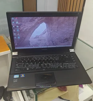 New Laptop Toshiba Satellite C850 4GB Intel Core i5 HDD 320GB