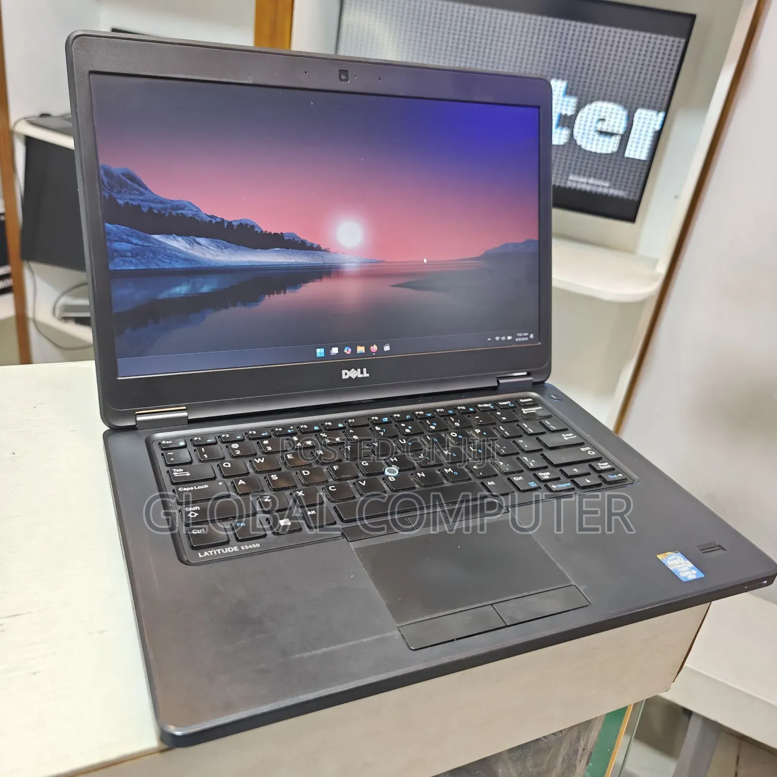 New Laptop Dell Latitude E4200 4GB Intel Core i5 SSD 128GB