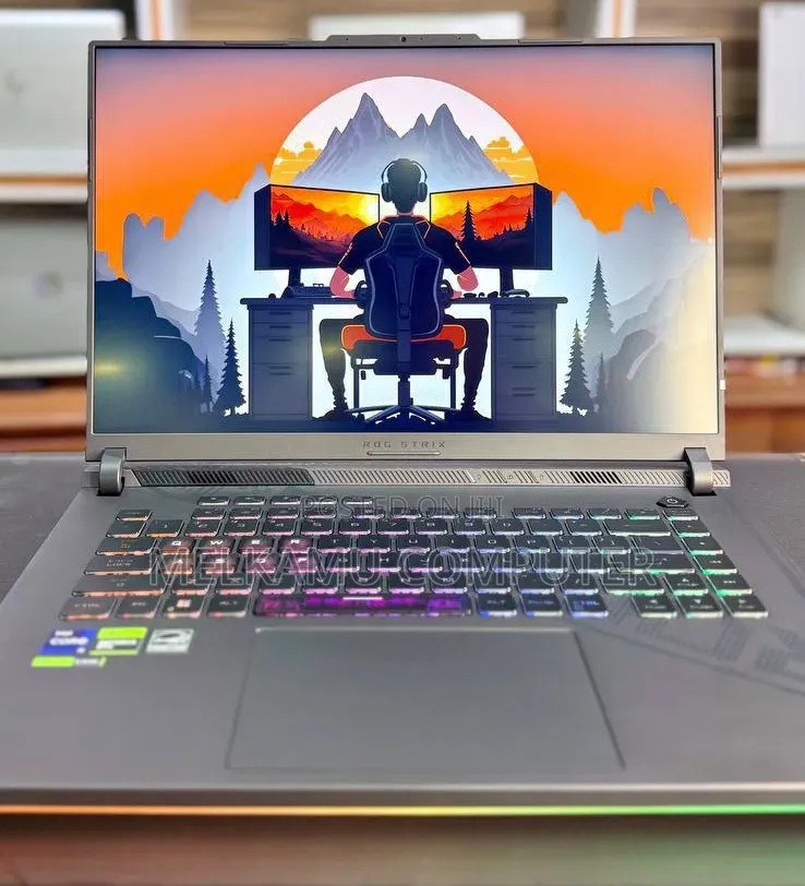 New Laptop Asus ROG Strix G16 16GB Intel Core i9 SSD 1T