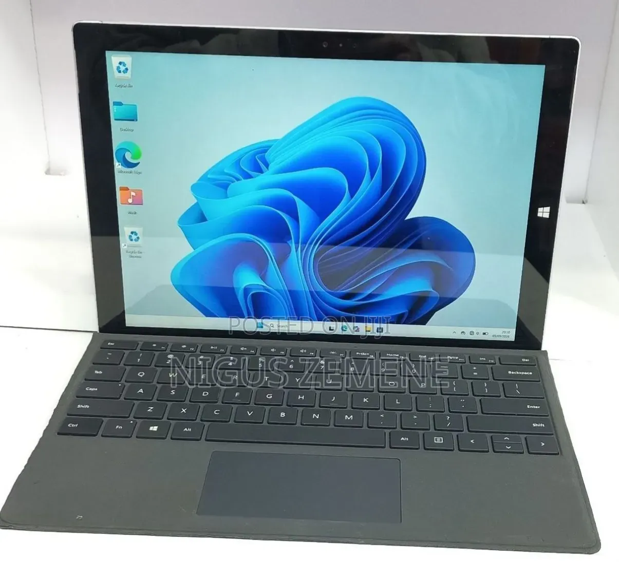 New Laptop Microsoft Surface Pro 3 8GB Intel Core i7 HDD 256GB