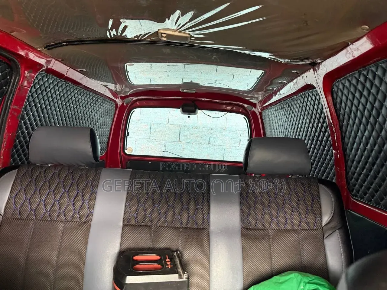 Toyota HiAce 2011