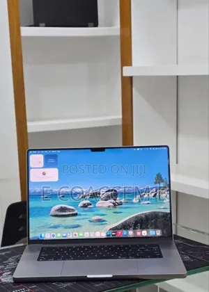 New Laptop Apple MacBook 32GB SSD 512GB