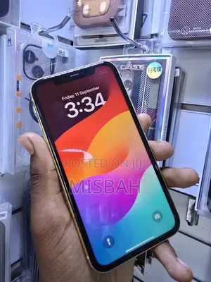 Apple iPhone 11 64 GB Yellow