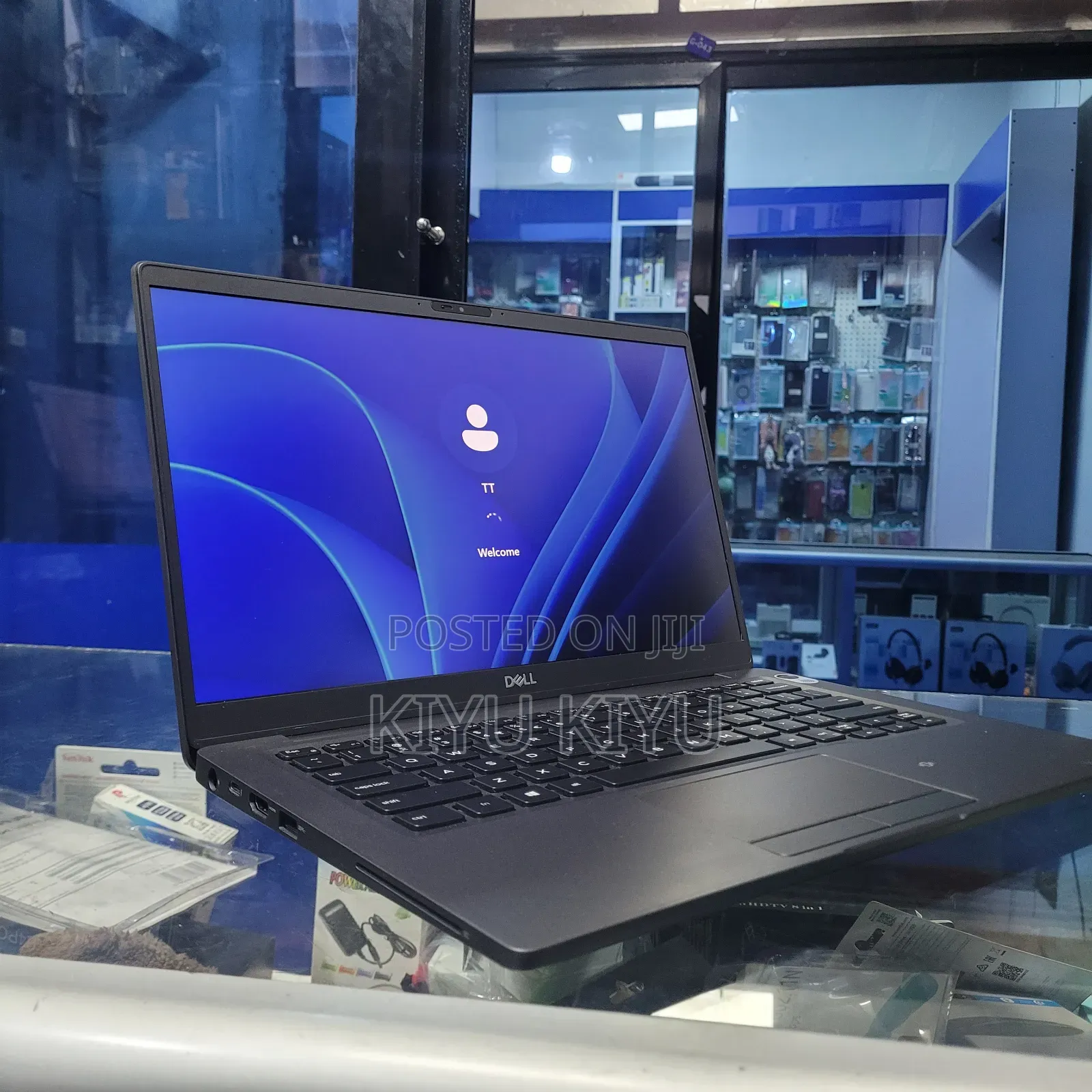 New Laptop Dell Latitude 5310 8GB Intel Core i7 SSD 256GB