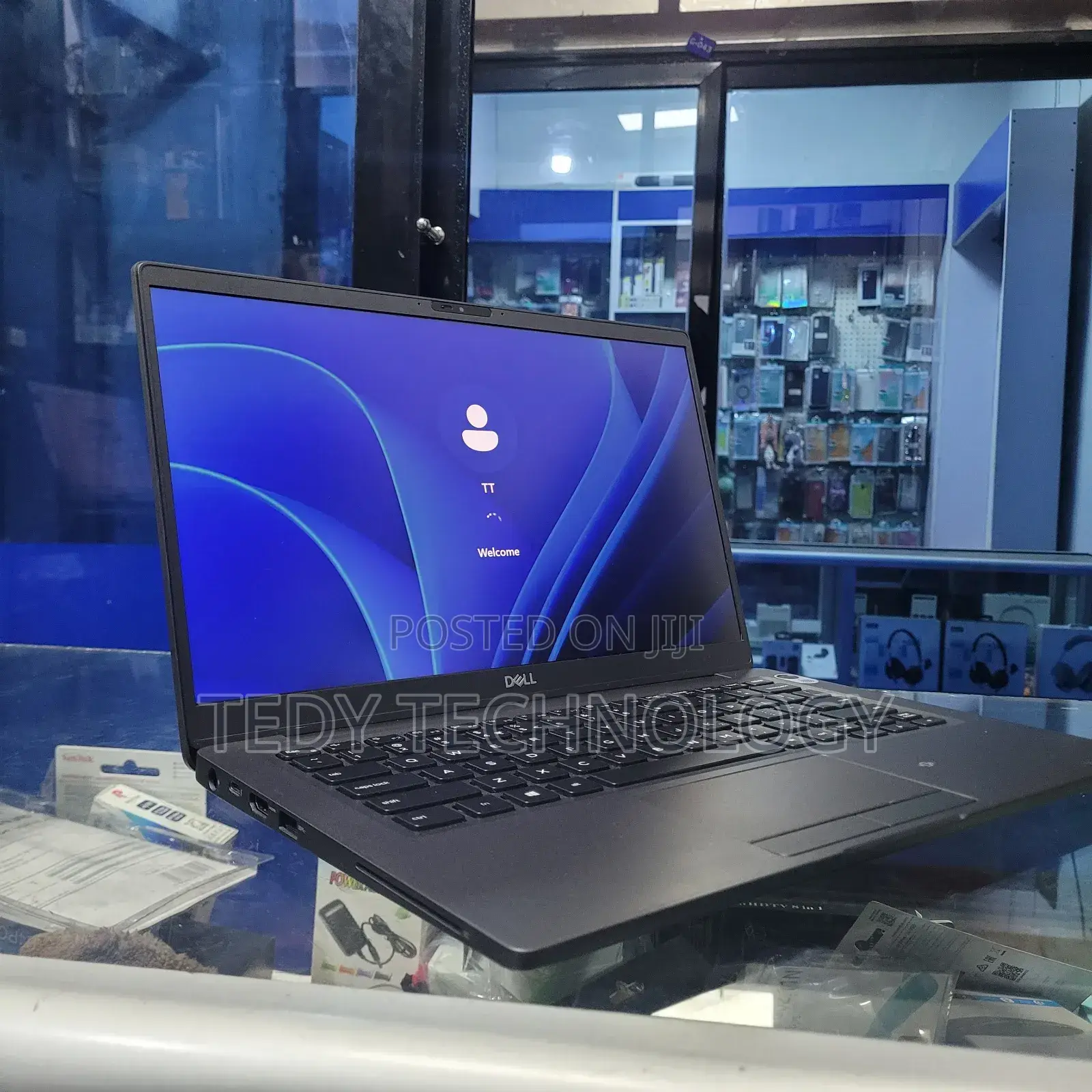 New Laptop Dell Latitude 5310 8GB Intel Core i7 SSD 256GB