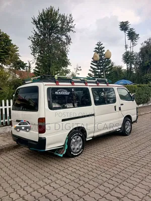 Toyota HiAce 2002 White