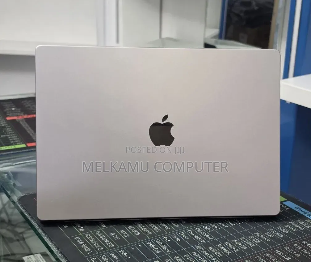 New Laptop Apple MacBook Pro 2021 M1 32GB Apple M1 SSD 512GB