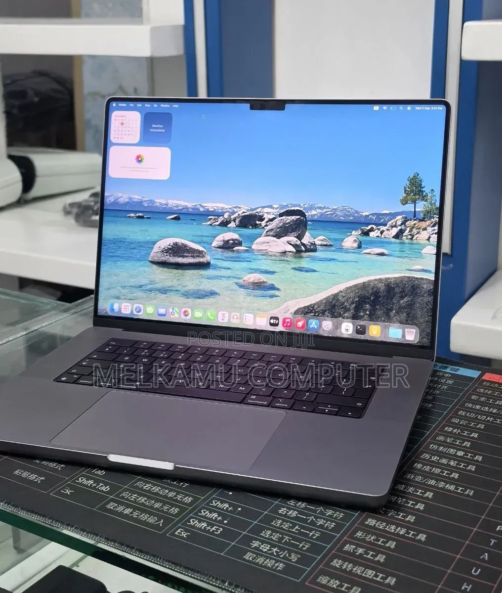 New Laptop Apple MacBook Pro 2021 M1 32GB Apple M1 SSD 512GB