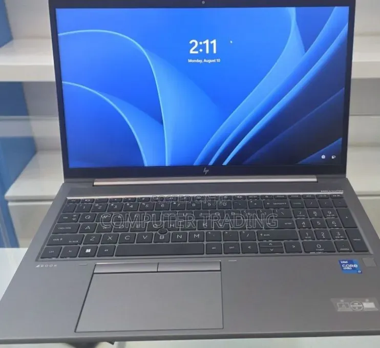 New Laptop HP ZBook Firefly G8 16GB Intel Core i7 SSD 512GB