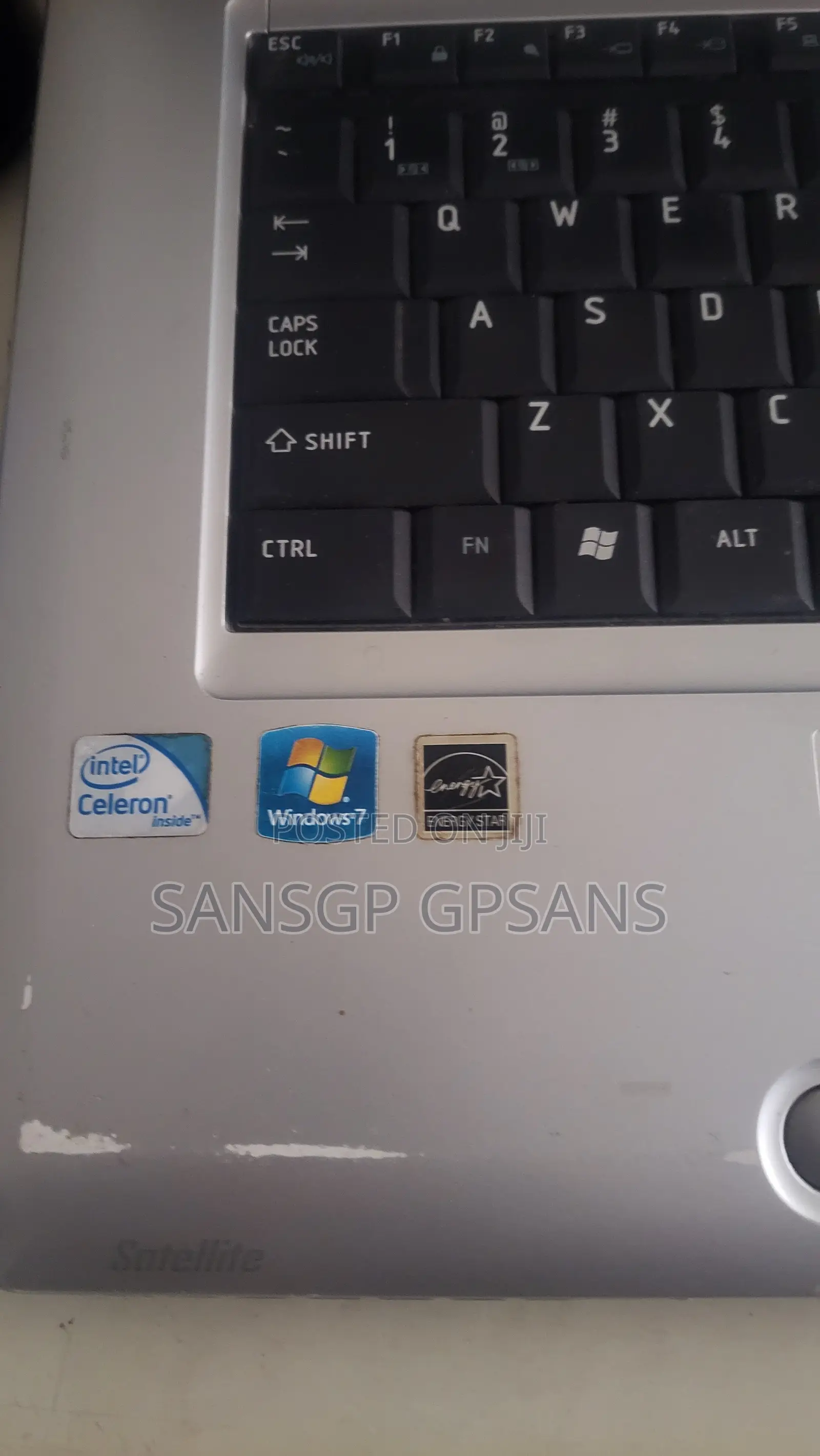 Laptop Toshiba Satellite L450 3GB Intel Celeron HDD 320GB