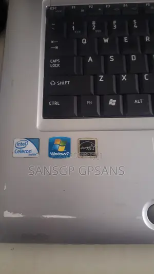 Laptop Toshiba Satellite L450 3GB Intel Celeron HDD 320GB