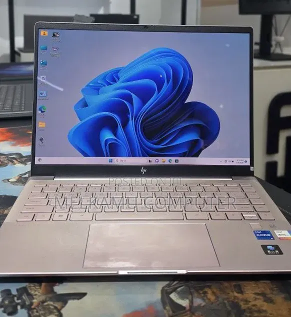 New Laptop HP Pavilion 14 16GB Intel Core i7 SSD 1T