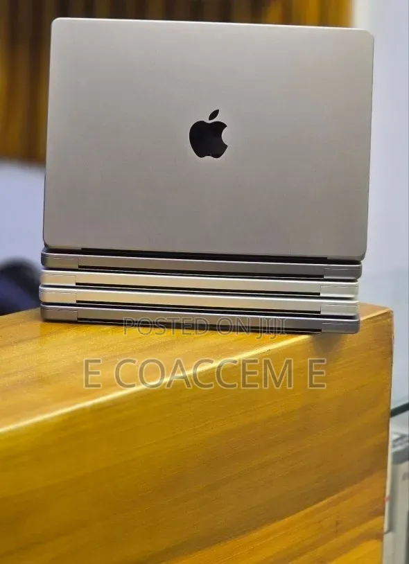 New Laptop Apple MacBook 16GB SSD 512GB