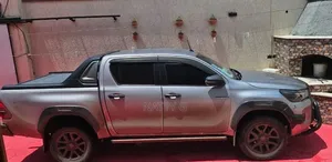 Toyota Hilux 2022 Silver