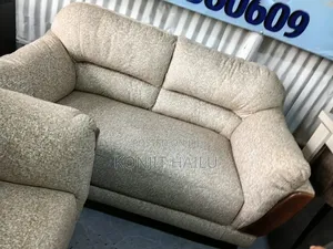 Cream Old-Fashioned Sofa