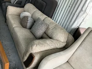 Cream Old-Fashioned Sofa