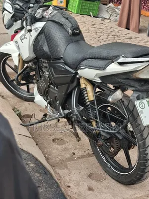 TVS Apache 180 RTR 2015 White