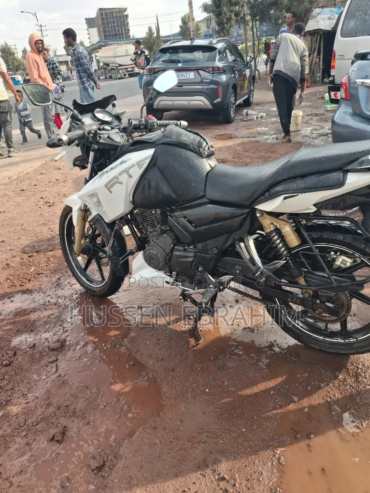 TVS Apache 180 RTR 2015 White