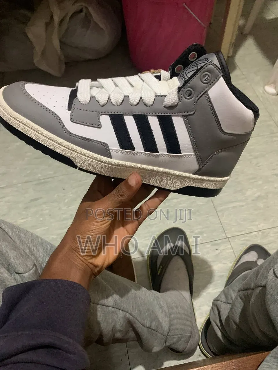 Adidas Campus 00s