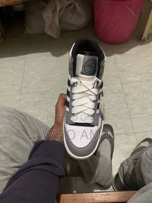 Adidas Campus 00s