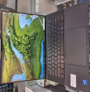 New Laptop Dell Precision 5560 16GB Intel Core i7 SSD 512GB