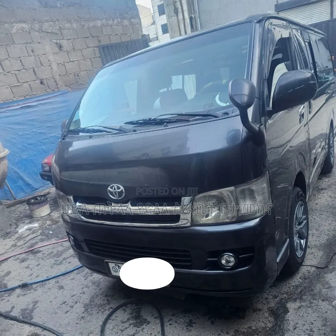 Toyota HiAce 2007 Beige