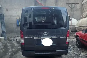 Toyota HiAce 2007 Beige