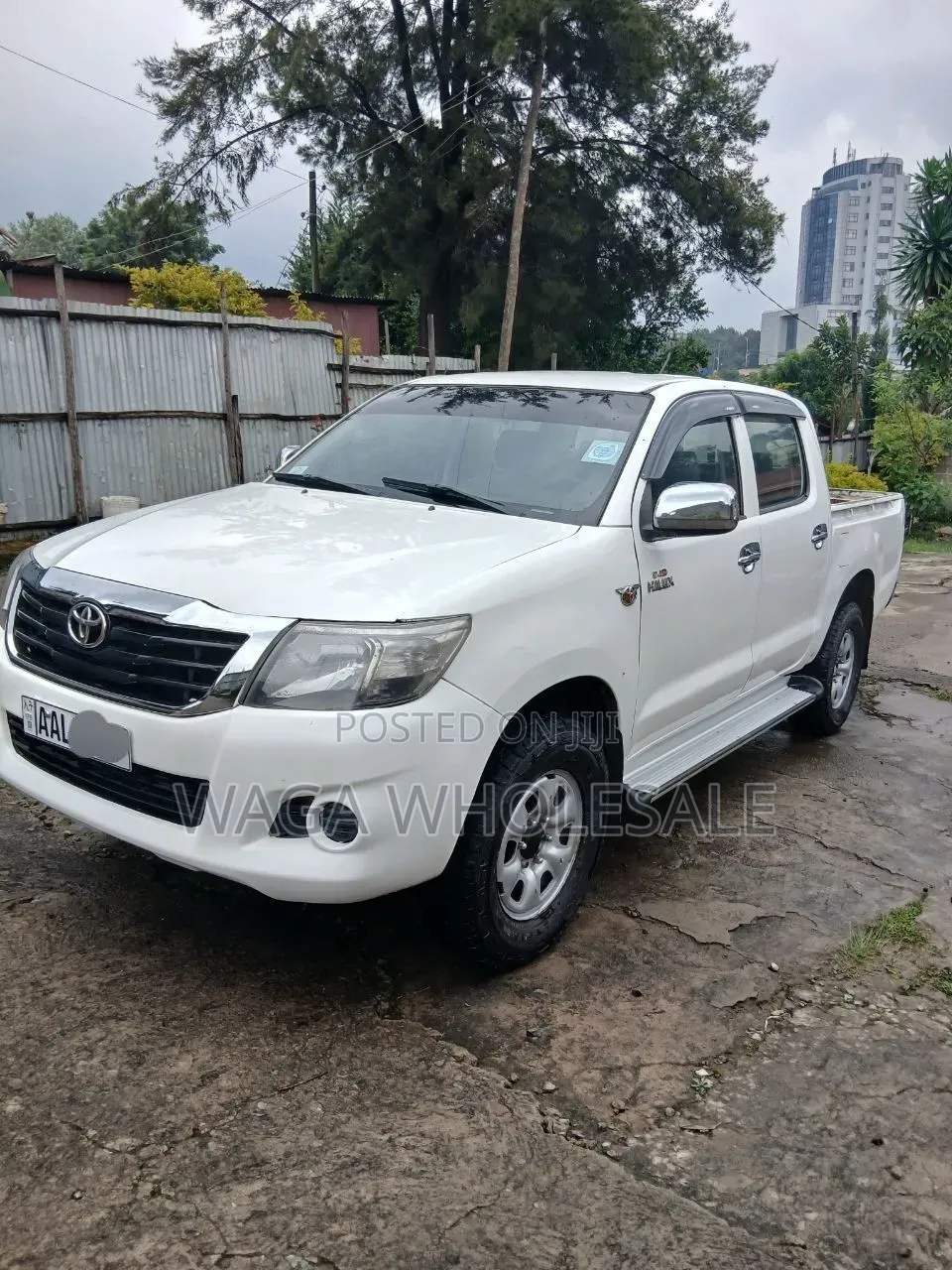 Toyota Hilux 2011 White