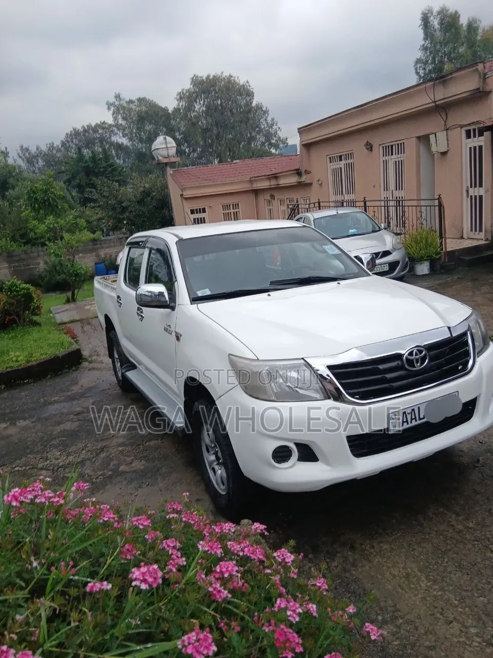 Toyota Hilux 2011 White