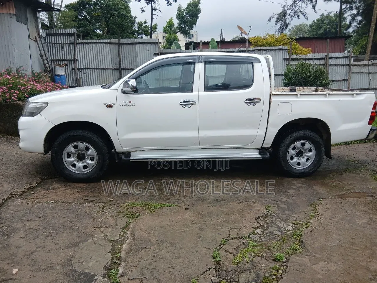 Toyota Hilux 2011 White