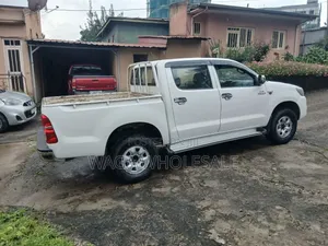 Toyota Hilux 2011 White