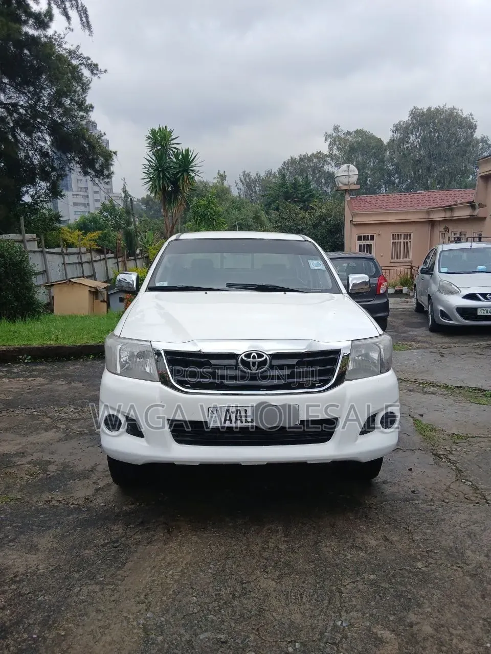 Toyota Hilux 2011 White