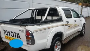 Toyota Hilux 2007 Off white
