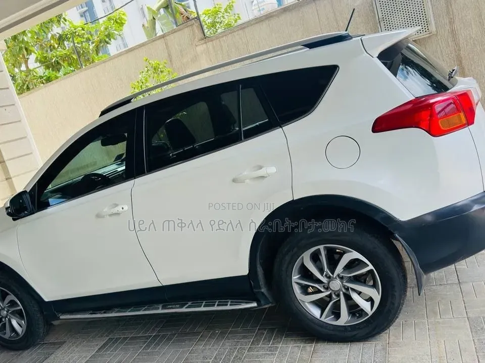 Toyota RAV4 2016 White