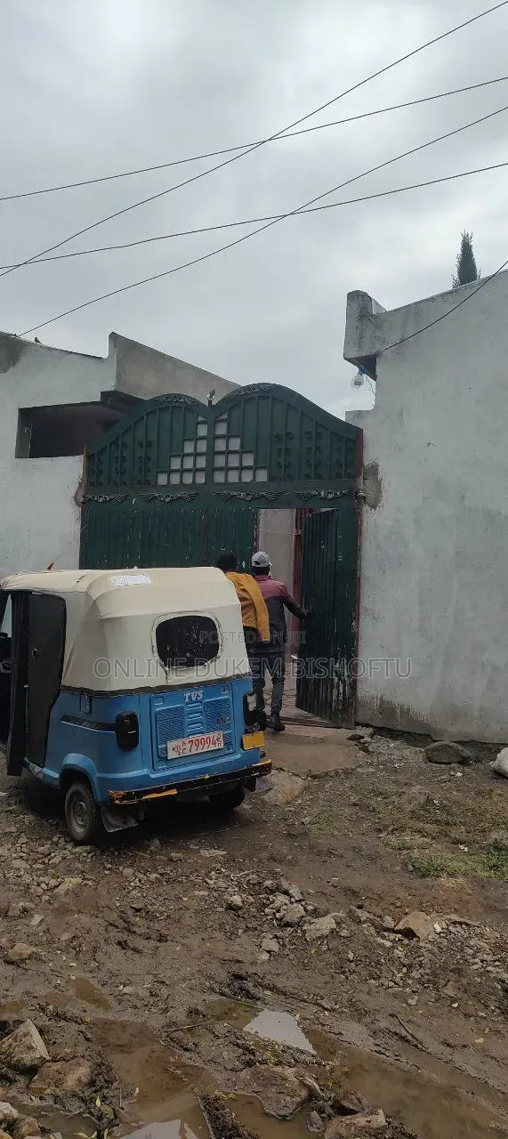 Furnished 8bdrm House in Bishoftu Dukem, Oromia-Finfinne for sale