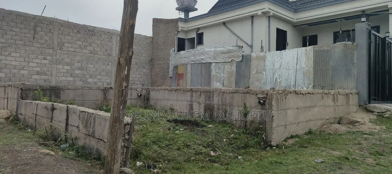 Furnished 7bdrm Villa in Bishoftu Dukem, Oromia-Finfinne for sale