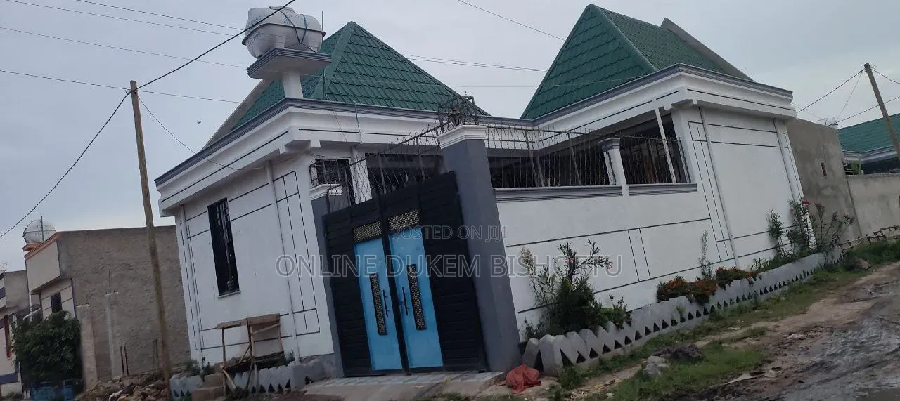 Furnished 8bdrm Villa in Bishoftu Dukem, Oromia-Finfinne for sale