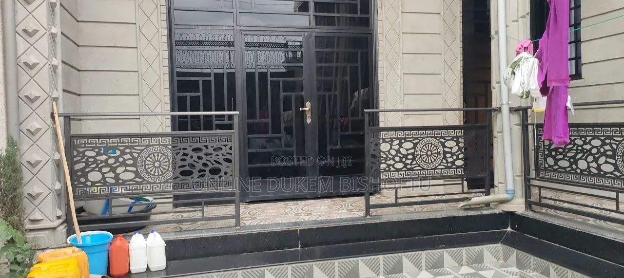 Furnished 8bdrm Villa in Bishoftu Dukem, Oromia-Finfinne for sale