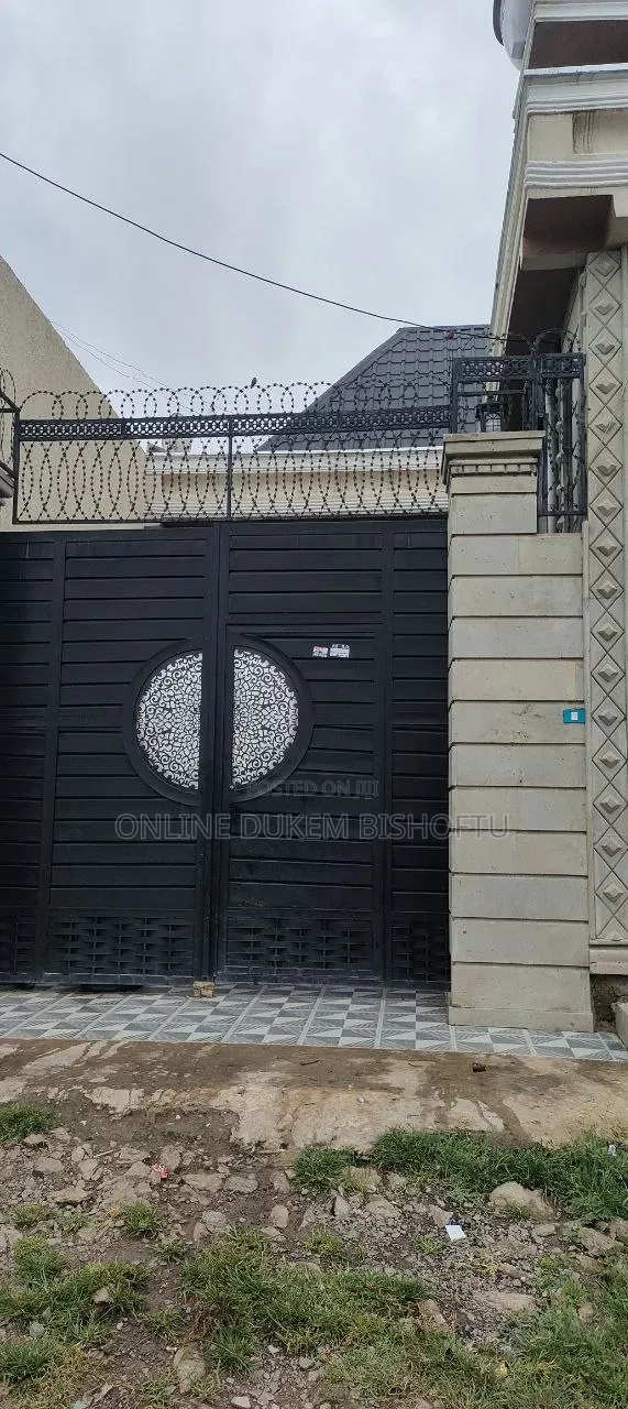 Furnished 8bdrm Villa in Bishoftu Dukem, Oromia-Finfinne for sale