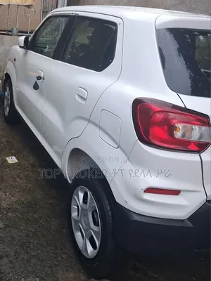 New Toyota Yaris SX 2024 White