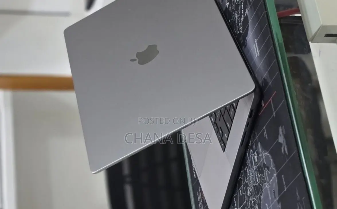 New Laptop Apple MacBook Pro 2023 M2 16GB Apple M2 SSD 512GB