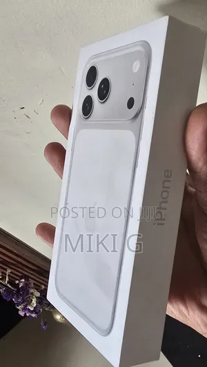 New Apple iPhone 17 Pro Max 256 GB Silver