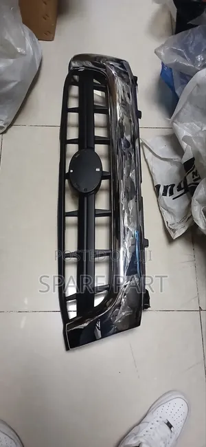 Hilux 2000-2004 Grill