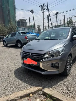 Mitsubishi Attrage 2022 Gray