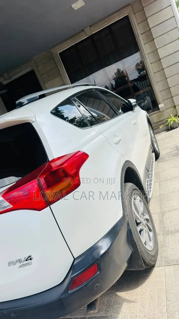 Toyota RAV4 2016 White