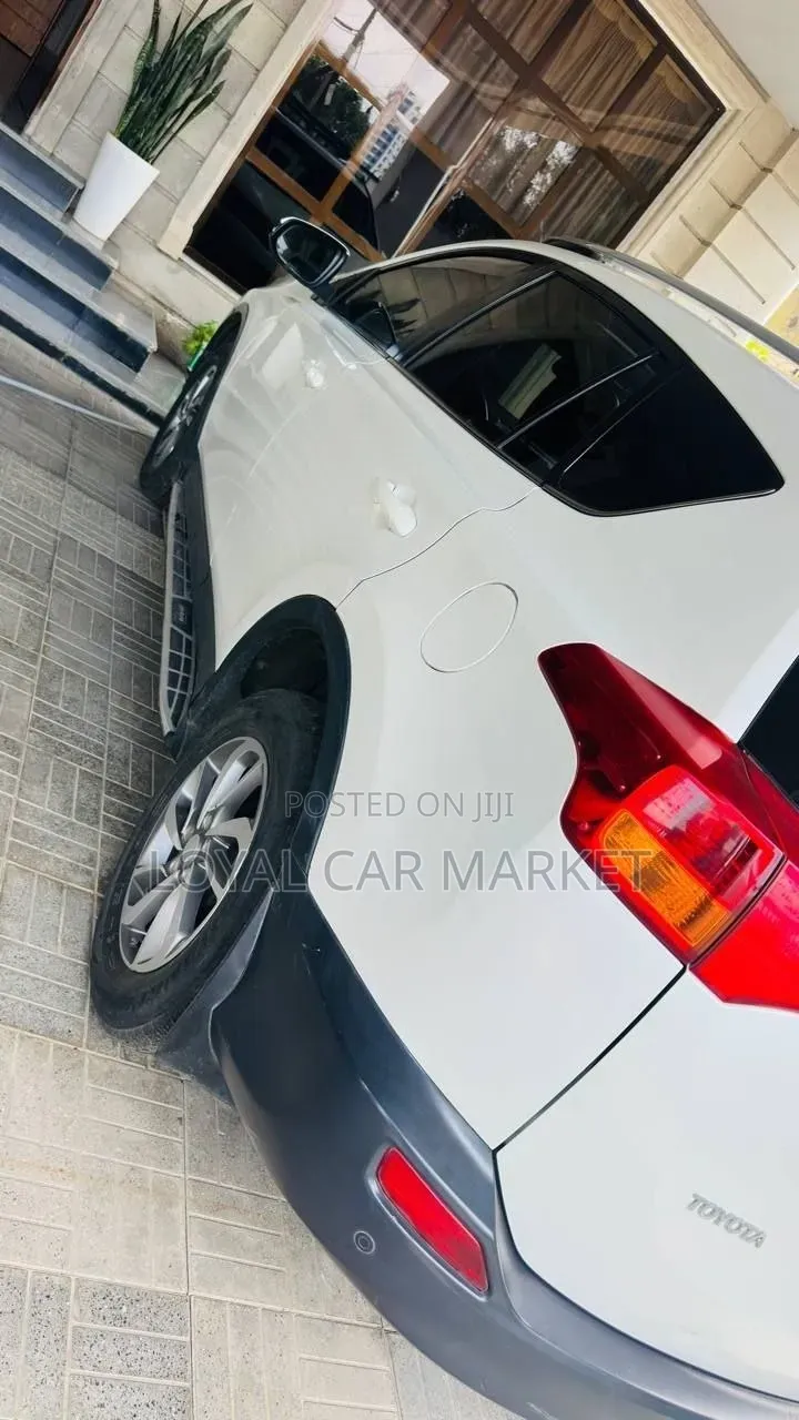 Toyota RAV4 2016 White