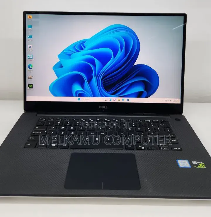 New Laptop Dell XPS 15 16GB Intel Core i7 SSD 512GB