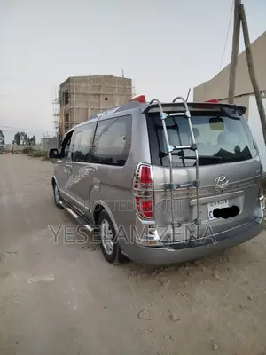 Hyundai Starex 2016 Silver