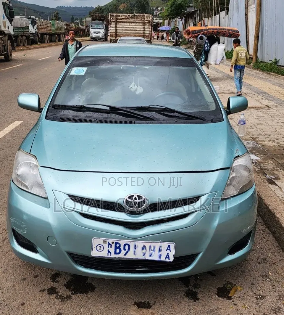 Toyota Yaris 2008 Gray